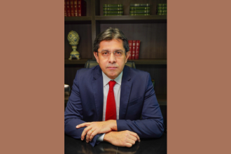 Fidelidade partidária e cláusula de desempenho são explicadas por Márcio Coutinho.
