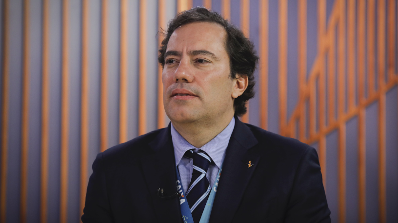 Pedro Duarte Guimarães explica como o Auxílio Emergencial sustentou famílias e a economia brasileira.