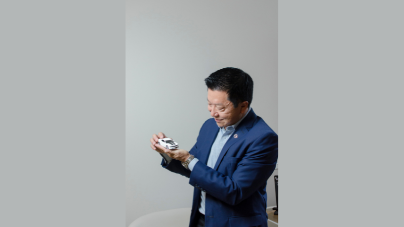 Milton Seigi Hayashi revela como a inovação digital está redefinindo o prazer de dirigir e colecionar automóveis.
